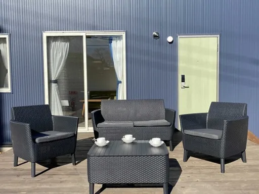 ＣＡＭＰ＆ＣＯＴＴＡＧＥ　ＴＨＥ　ＤＯＯＲ　＾